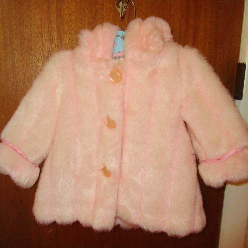 ToddlerGirls Cute Hooded Pink Fur Coat Size Small KC Collections Made in USA NEW
